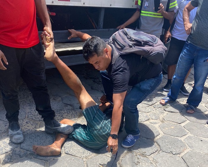 Sargento de folga pega ladrão “na unha” após furto de bike em Linhares