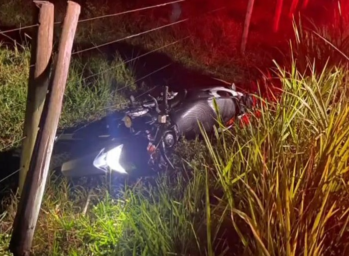 Perseguição cinematográfica da Força Tática na Estrada do Pontal na escuridão da noite