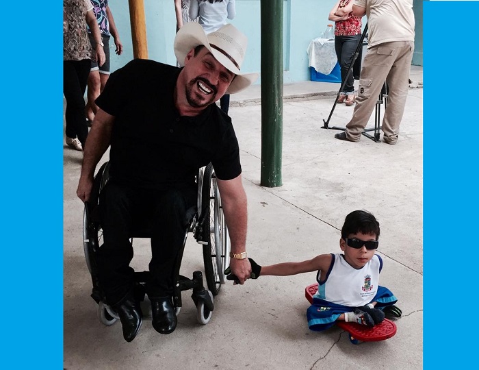 Elias Wagner e Gabriel: Foto do dia mostra, literalmente, “Igualzinho a Você”