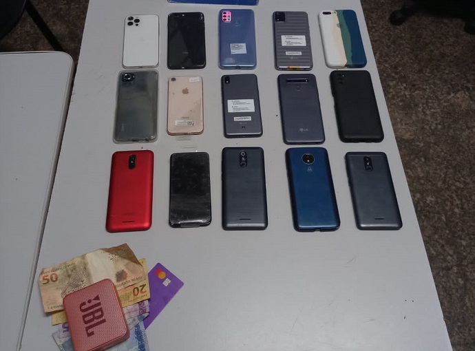 Presos quatro homens suspeitos de furtarem loja em Aracruz