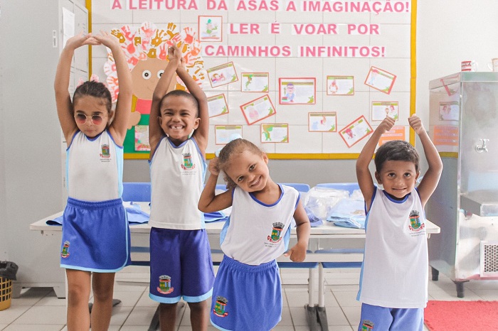 Atenção pais: Começa a distribuição de uniforme na rede Municipal de Linhares