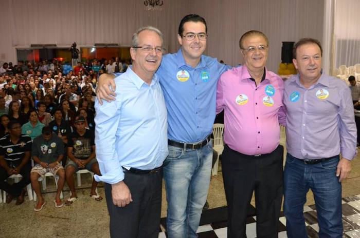 Eleições 2014: mais um candidato confirma nome rumo a ALES e lota cerimonial no Shell