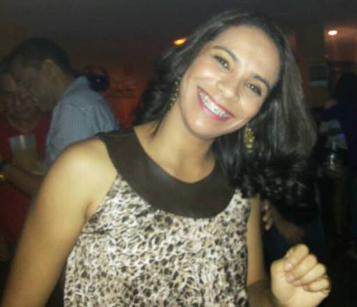 Aniversariante do dia: Josiane Sizenando