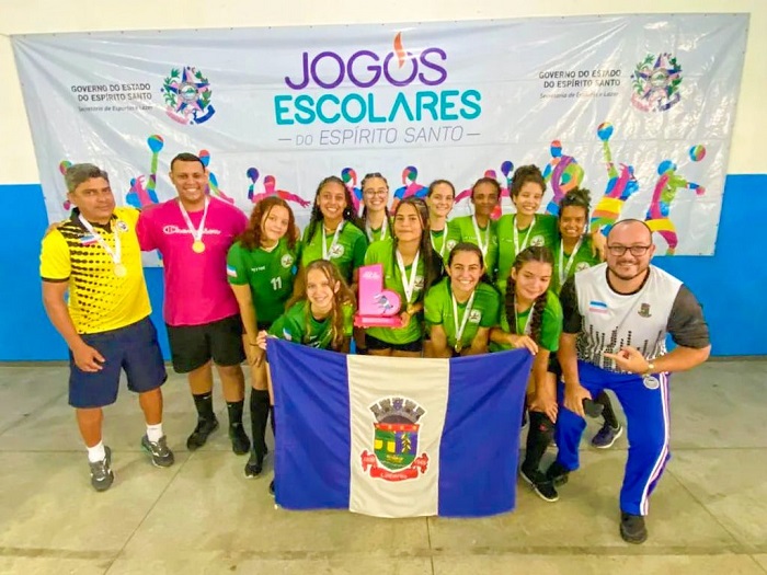 Seleção linharense de voleibol feminino é campeã da etapa regional dos Jogos Escolares