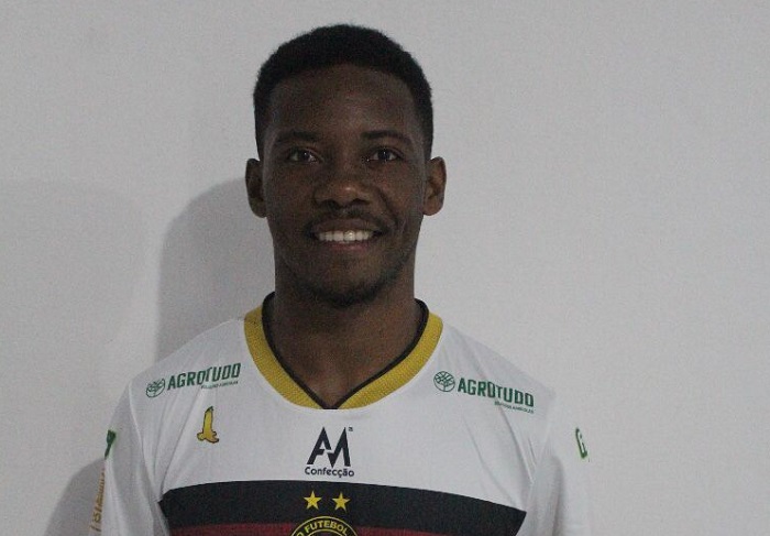 De Linhares: Wendy se destaca no futebol nacional, e é sondado até por clube da Europa
