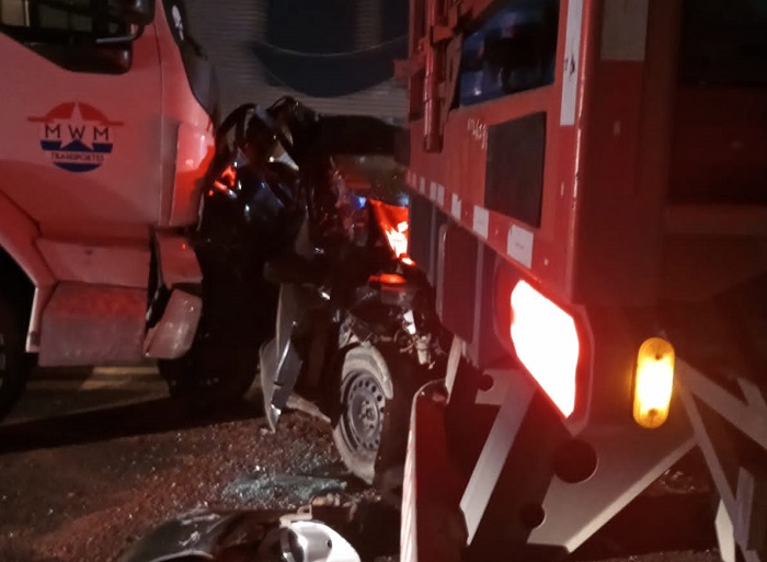 BR-101: Grave acidente com vítimas de Linhares em Barra Seca. “Carro virou papel”, diz leitor