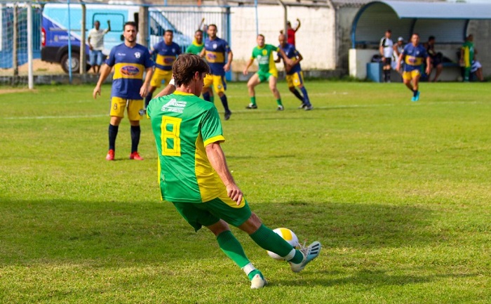 Domingão repleto de futebol amador nos estádios de Linhares