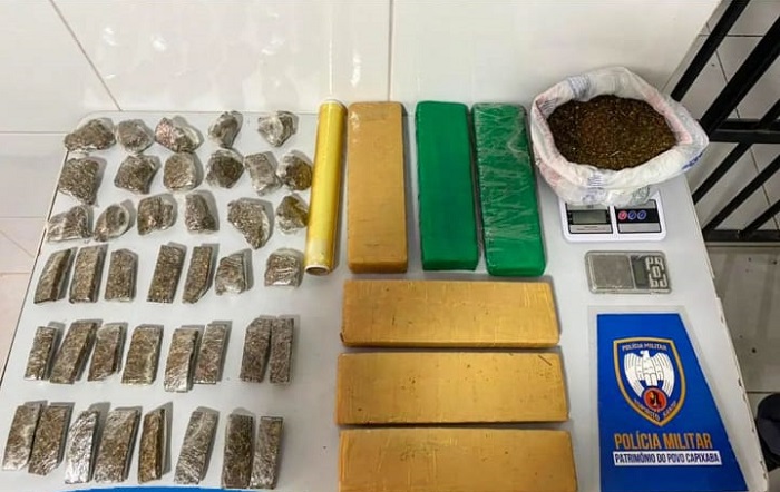 6 kg: Dr0ga na geladeira e sob cama, no 3º andar, em apartamento alvo de mandado em Linhares 