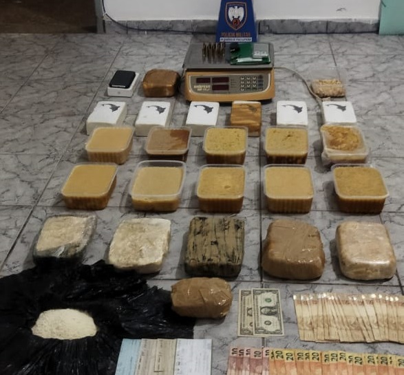 Apreensão de (muita) droga e prisão em São Mateus. Suspeito estava com mandado em aberto