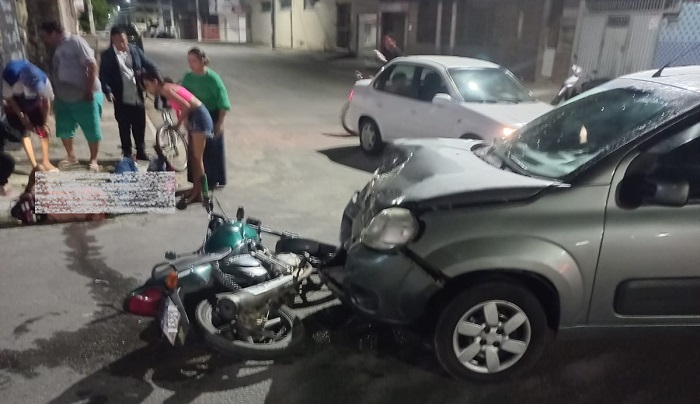 Acidente deixa casal ferido no Interlagos. Colisão envolveu moto e carro