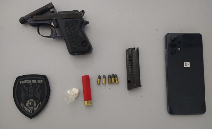 Abordado no Aviso Blazer suspeito de dar fuga a criminoso em Povoação. Ocupante tinha mandado em aberto