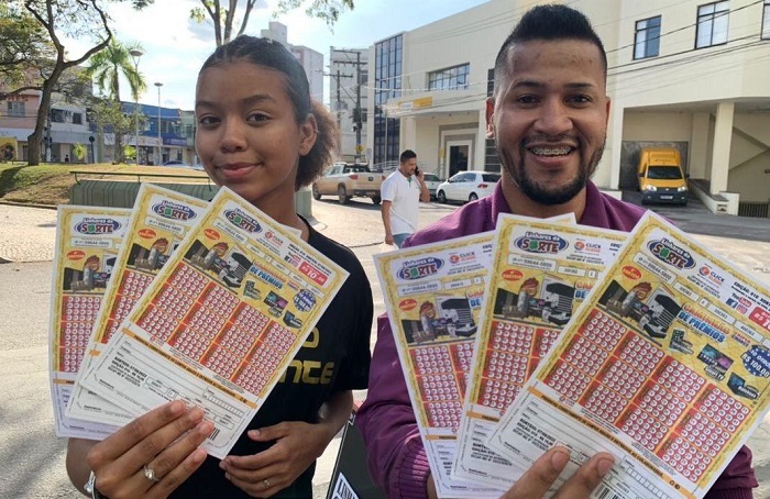 Compre 1 e leve 3! Tem tripla chance de ganhar 1 caminhão lotado de prêmios e mais ainda em Linhares