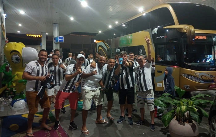 Botafoguenses saem de Linhares para apoiar o time contra o Ceará, no RJ