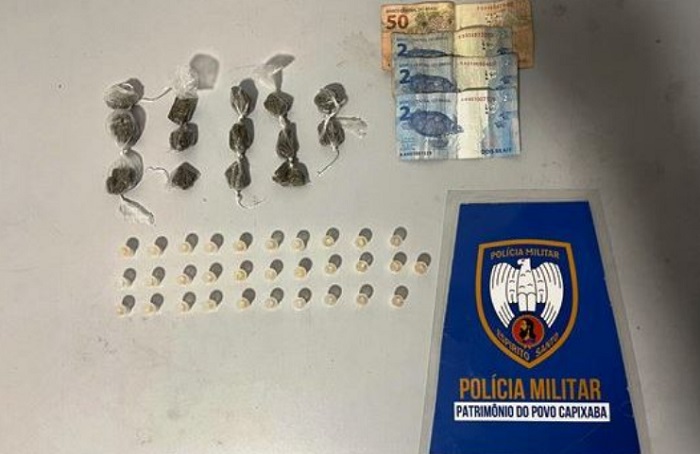 PM descobre esconderijo de “vaporzinhos” no Santa Cruz. Droga e dinheiro apreendidos