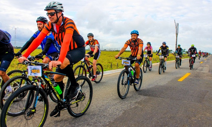 Mais de 1 mil ciclistas de todo o ES em Linhares na 8ª Volta da Lagoa Juparanã