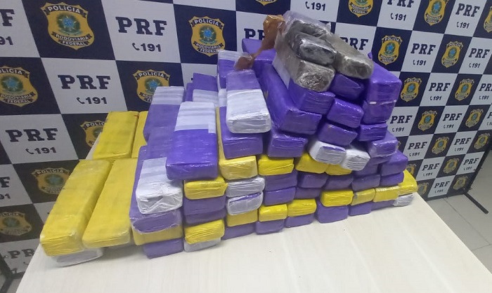 Mais de 100 tabletes de maconha apreendidos em Linhares