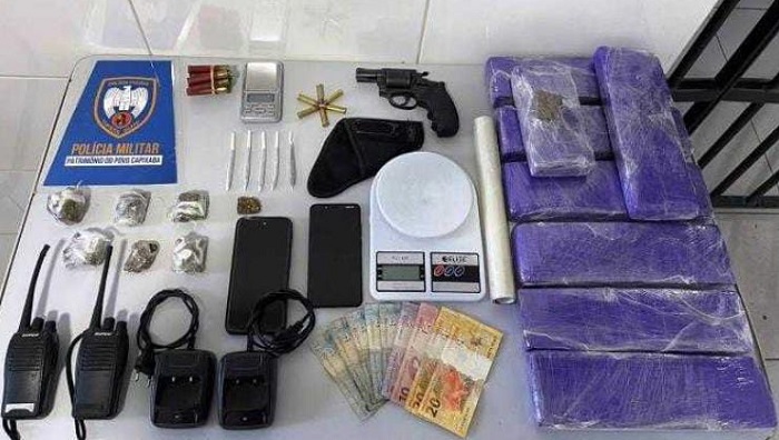 Abordado de moto: 7,5 tabletes de maconha e outros materiais apreendidos em Linhares
