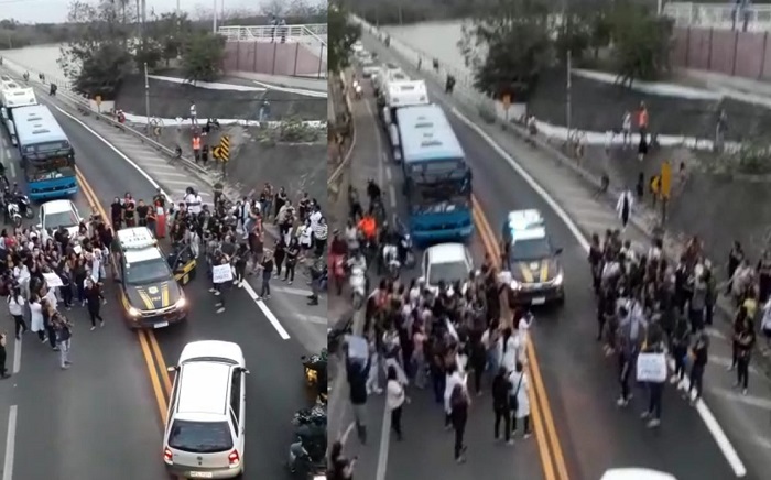 Enfermeiros fecham a Ponte Joaquim Calmon por quase 1 hora em Linhares