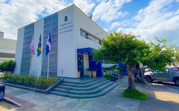 Servidores da Prefeitura de Linhares recebem progressão em suas carreiras