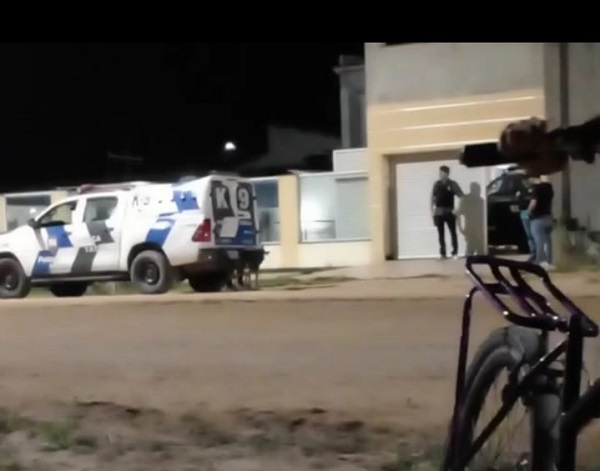 Mandados cumpridos no Pontal e em Regência, litoral de Linhares