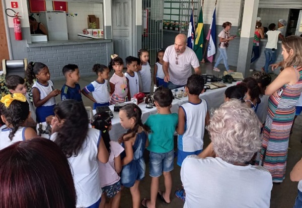 Dia dos Professores. Já demonstrou o seu reconhecimento hoje? Eles e elas merecem!