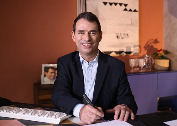 Dia do Servidor: Bruno Marianelli anuncia antecipação do tíquete alimentação em Linhares