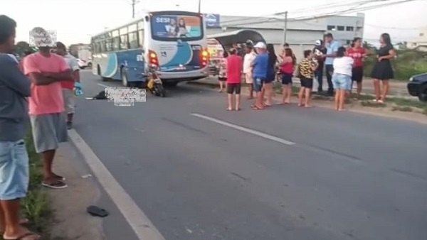 Condutora de moto morre em acidente no Canivete