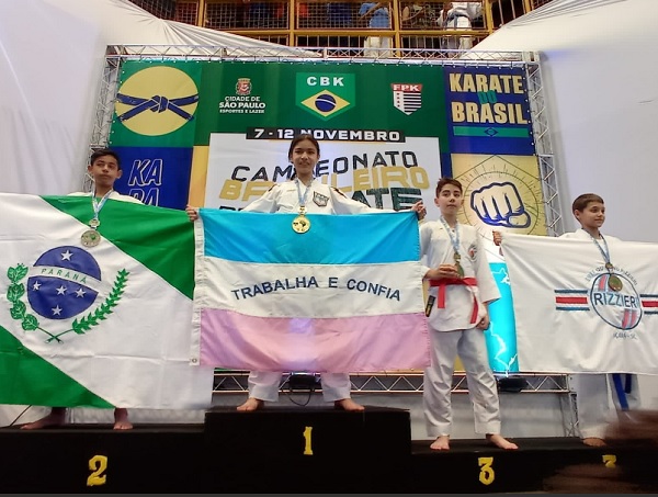 Linharense se destaca, e é medalhista no Brasileiro de Karatê, em SP