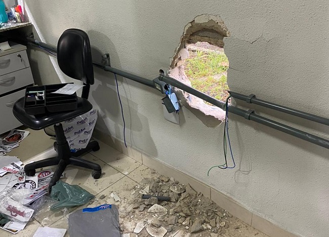 Loja é arrombada pela 4ª vez em São Mateus. Ela tem filial em Linhares. 