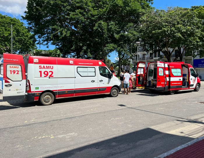 Condutor e carona de 
