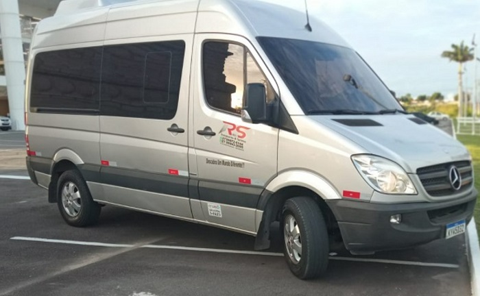 Van para eventos, excursão e contratos em Linhares, com segurança e qualidade