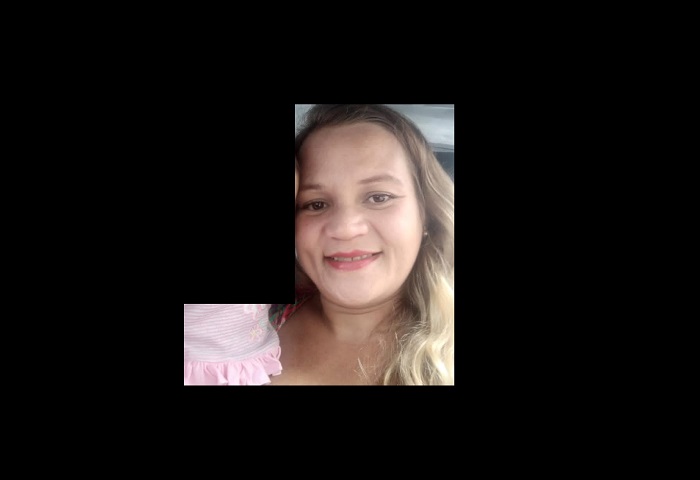 Mulher é atropelada e morre na varanda de casa, em Linhares. Marido conduzia o veículo