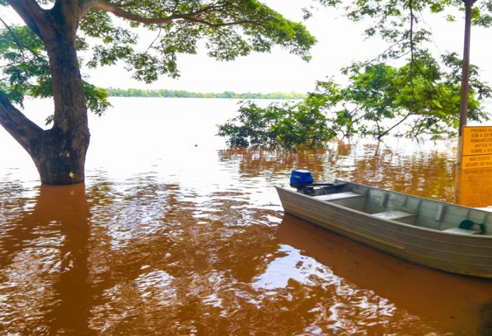 Nível do Rio Doce pode alcançar a marca de 5,05 metros nas próximas horas em Linhares