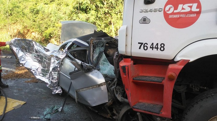 Urgente: Seis mortos em acidente em Sooretama
