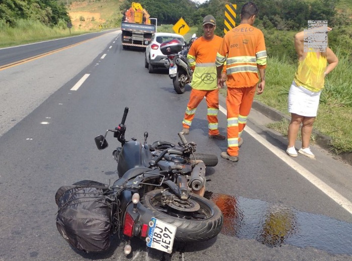 Condutor de Kawasaki sofre lesões graves em acidente na BR-101
