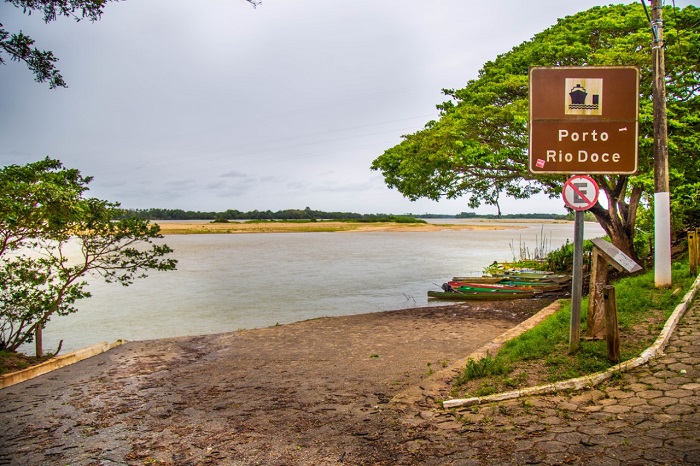 Rio Doce abaixo da cota de alerta em Linhares
