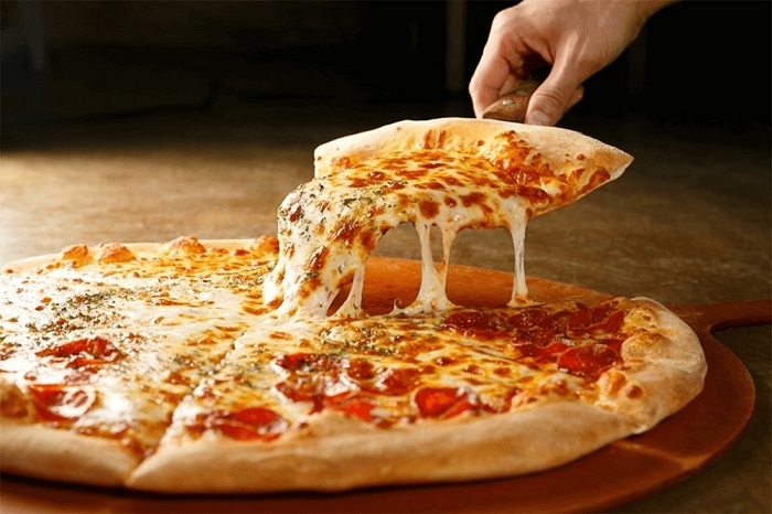 Hoje: Pizzas na promoção em Linhares nesse sabadão