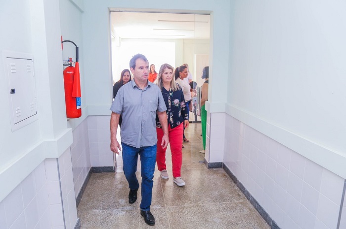 De portas abertas e em pleno funcionamento: Prefeito visita Centro de Tratamento de Toxicômanos de Linhares