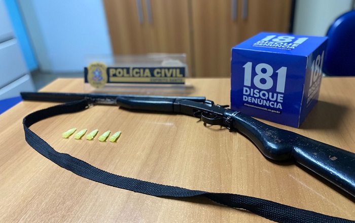 DHPP e PM de Aracruz apreendem arma e drogas em operação