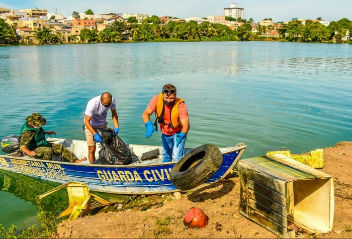 Mutirão de limpeza na Lagoa do Interlagos, no domingo