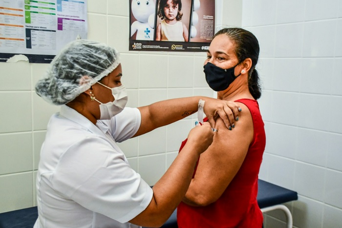 Começa a aplicação a vacinação contra gripe em Linhares