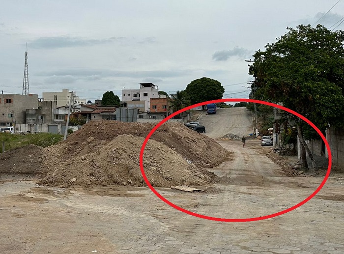 Queremos a rua livre: Reclamação vem de moradores da “Vila Nova”, Centro de Linhares