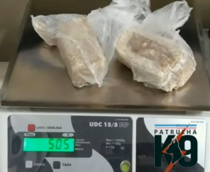 Mais de meio quilo de droga apreendido no Nova Esperança. G.A. 3ª Cia e K 9 chegaram chegando