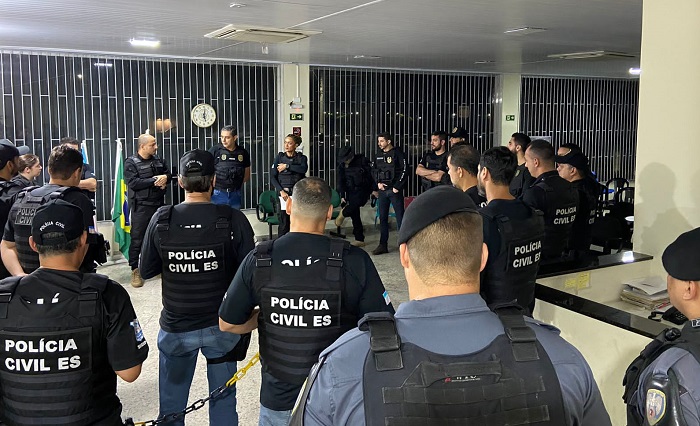 Bandidagem de cabelos em pé no bairro Aviso, em Linhares