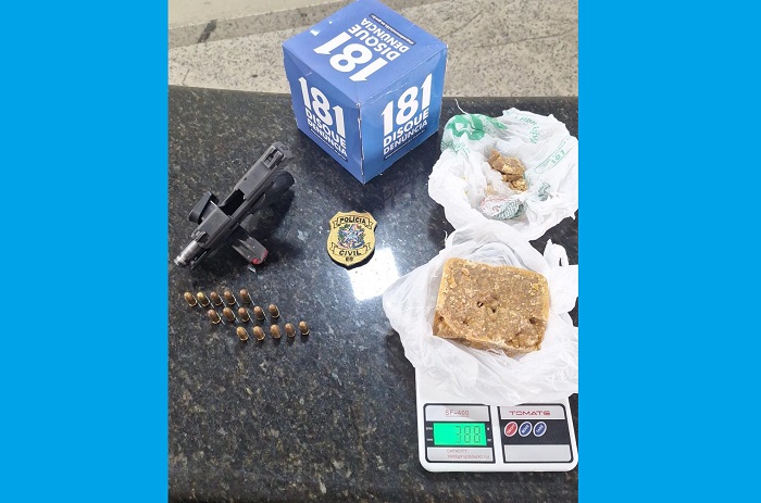 Quase 500g de crack, arma e munições apreendidos pela PC em Linhares
