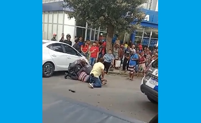 Abordagem policial chama a atenção no Centro de Linhares