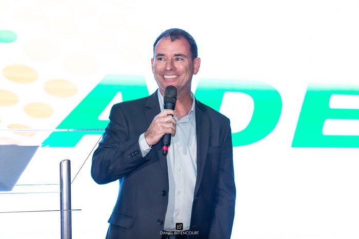 Prefeito de Linhares participa de posse da nova diretoria da Adel