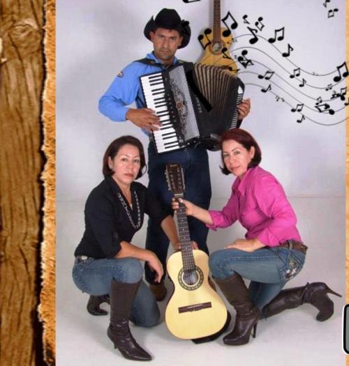 Sooretamna: Gêmeas e Ed Gaiteiro afinados para a Festa do Idoso