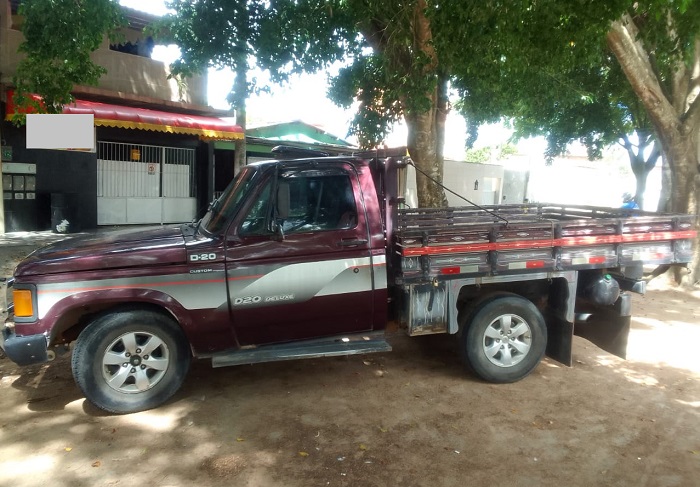 Motorista é rendido por bandido, amarrado e tem D20 roubada em Linhares