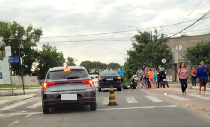 Estudante é atropelada na esquina na Unidade de Saúde do Interlagos, Linhares